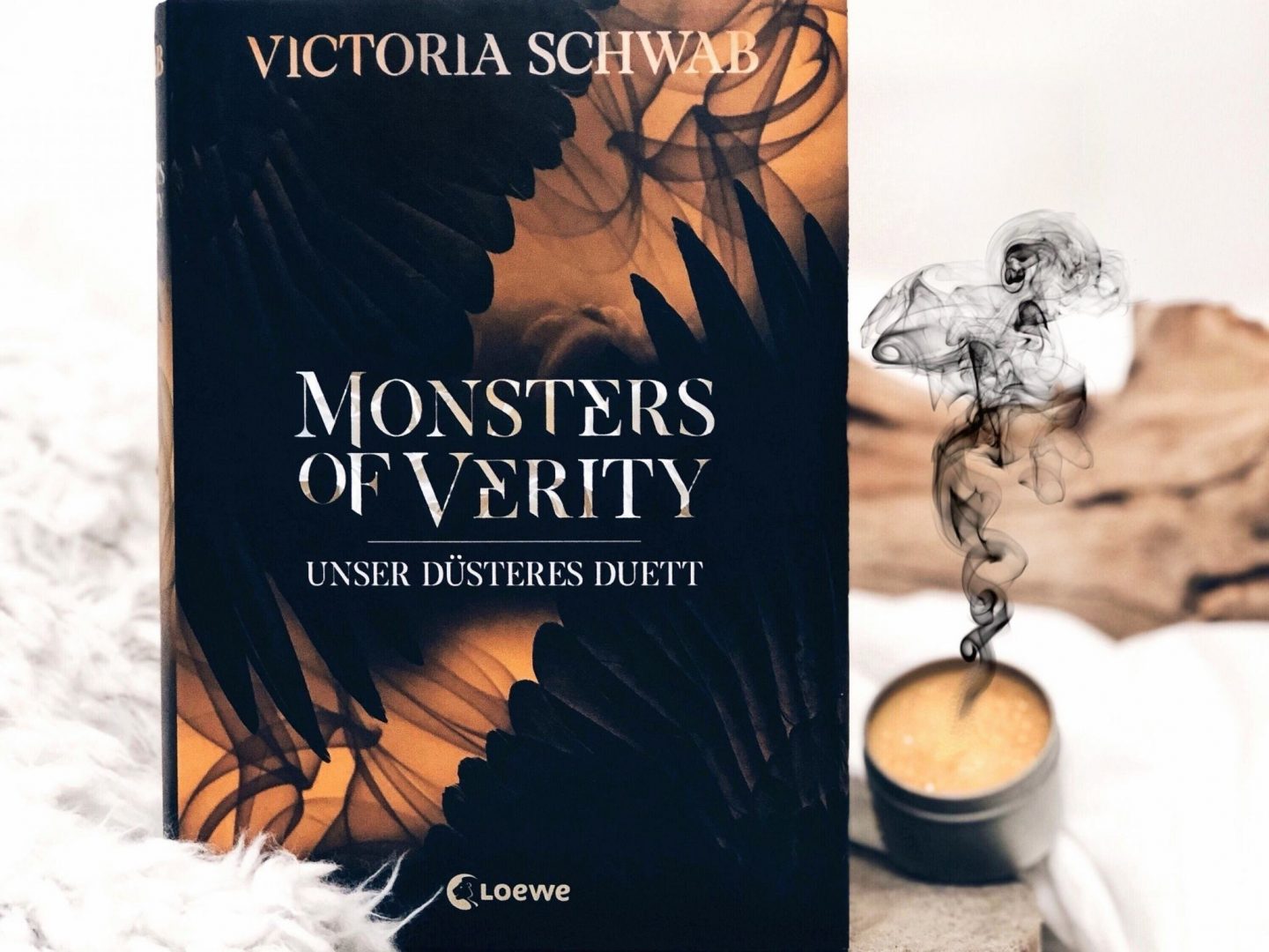 Rezension  Victoria Schwab – Monsters of Verity: Unser düsteres Duett