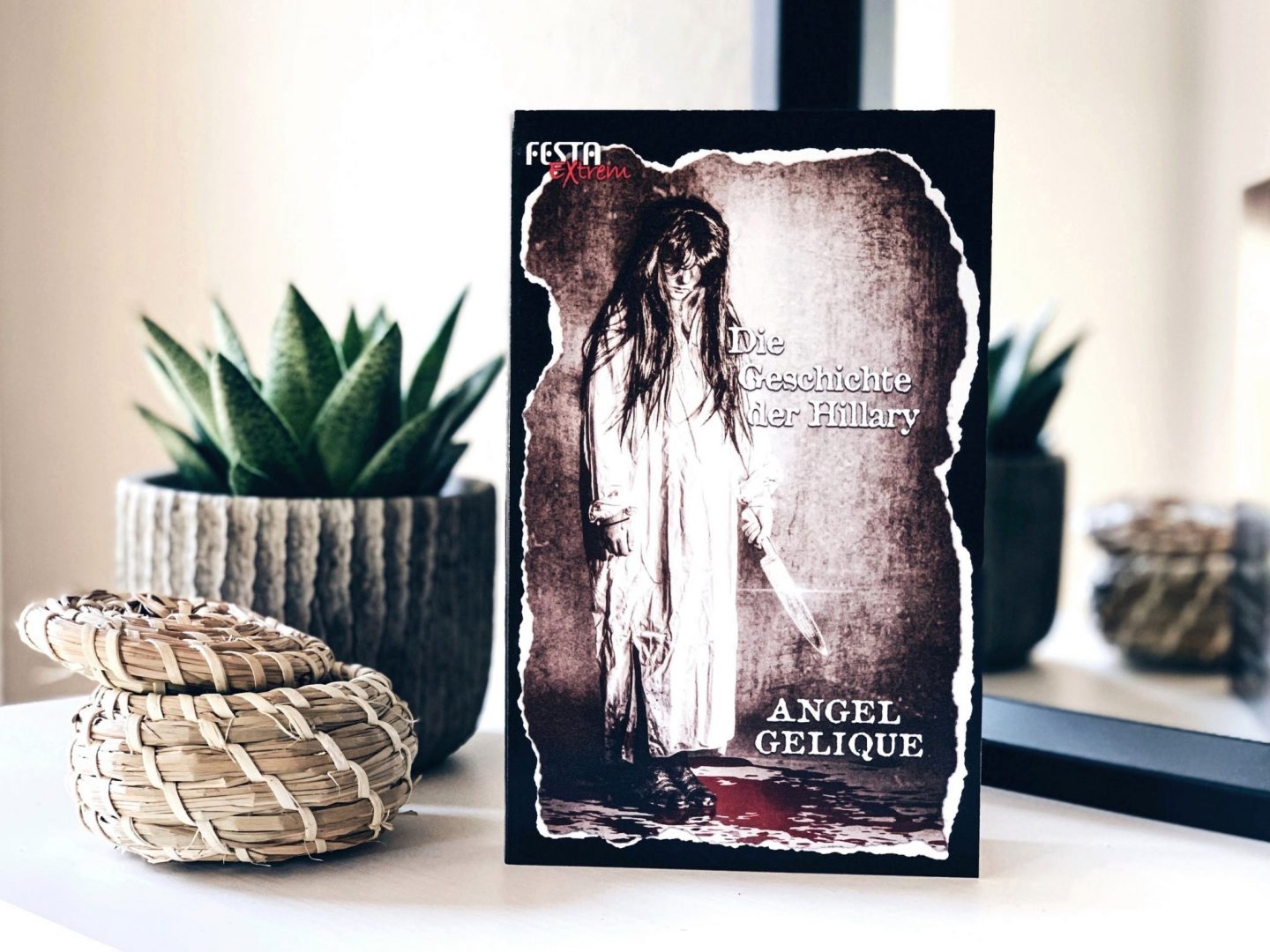 Rezension Angel Gelique – Die Geschichte der Hillary