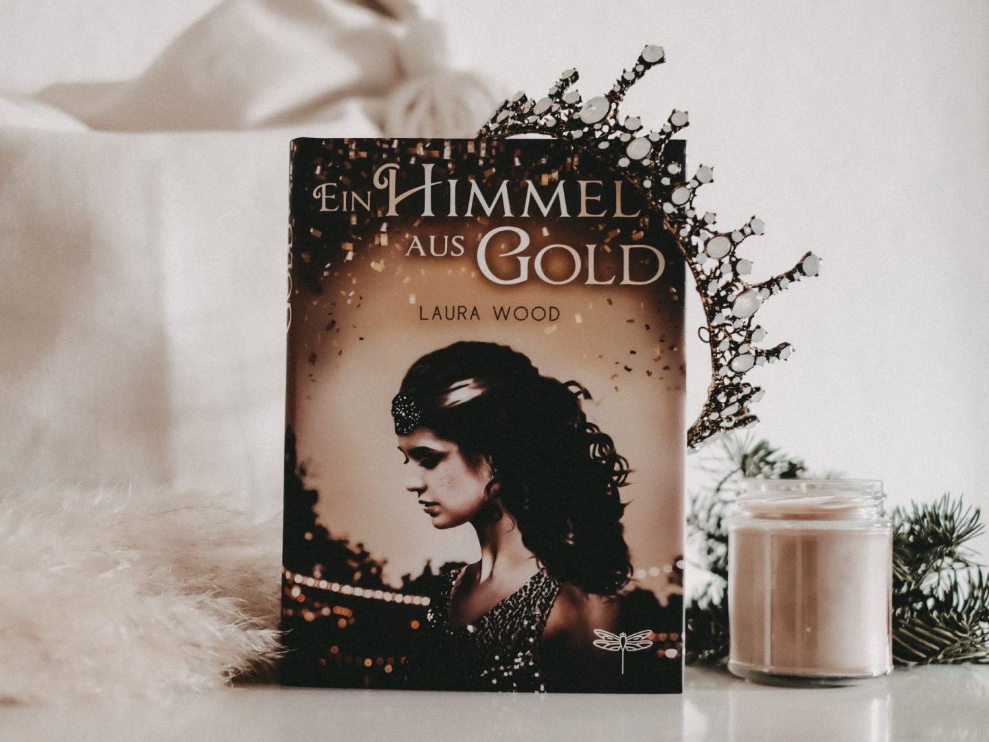 Rezension Laura Wood – Himmel aus Gold