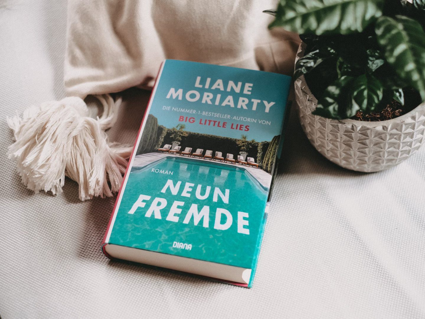 Rezension Liane Moriarty – Neun Fremde