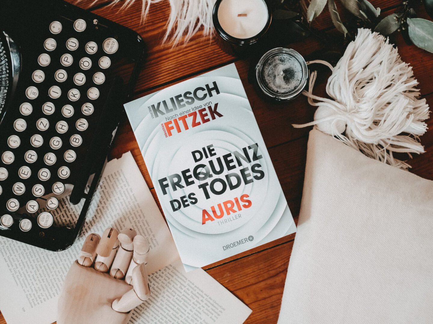 Rezension Vincent Kliesch – Auris: Die Frequenz des Todes