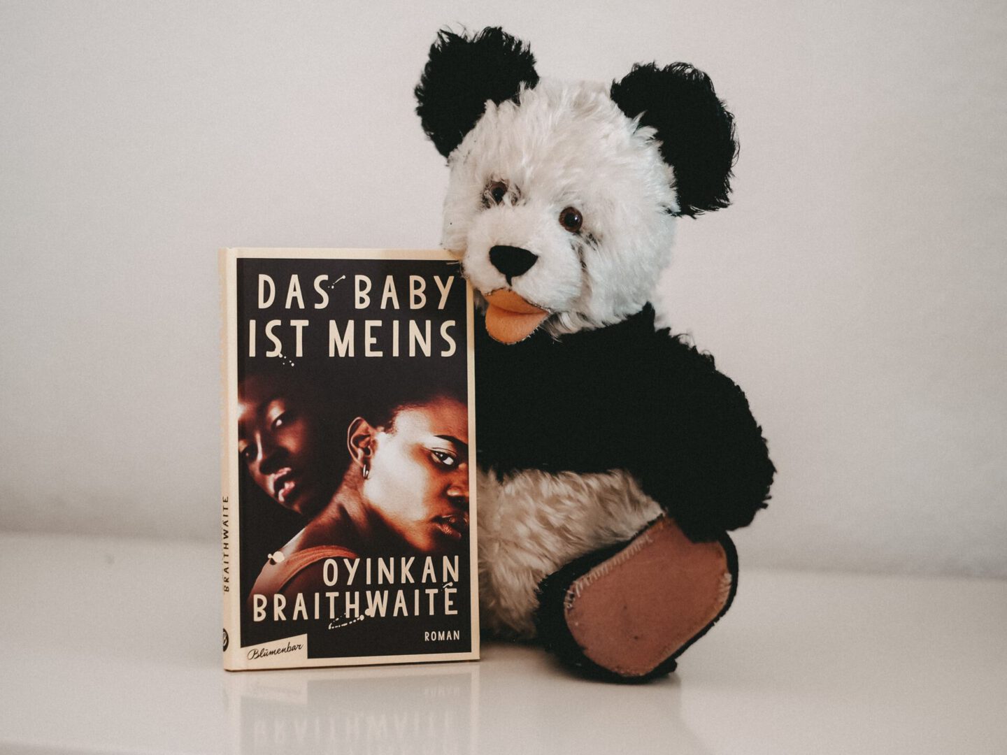 Rezension Oyinkan Braithwaite – Das Baby ist meins